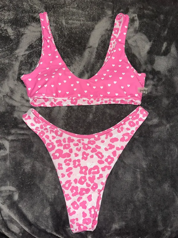 Zaful NWOT Reversible Pink Heart Leopard Print Swimsuit Set - Image 2