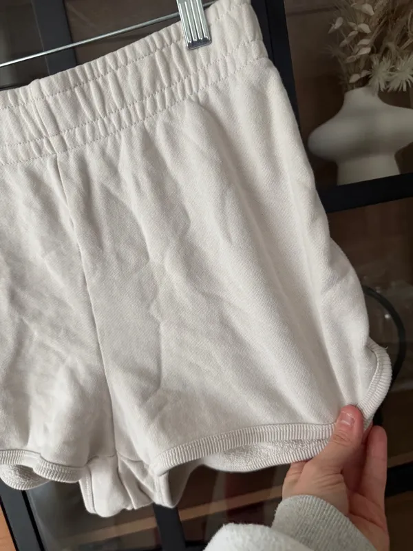 Aritzia wilfred sweat shorts heather cloud lounge cozy perfect fleece terry - Image 4