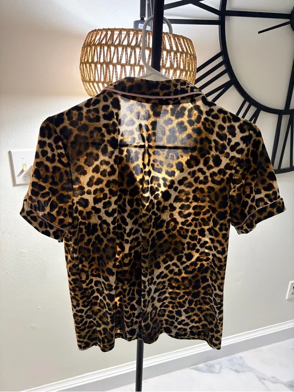 Leopard Print Short Sleeve Button - Image 4