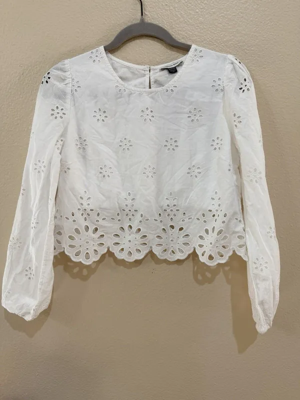 American Eagle Eyelet Blouse XS White 100% Cotton Embroidered Long Sleeve NWT - Image 2