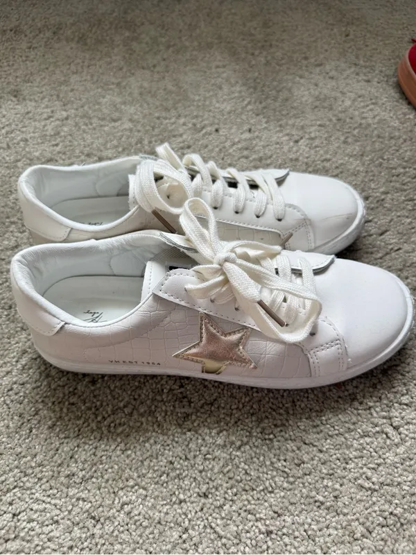 Vintage Havana White Sneakers with Gold Star - Image 5