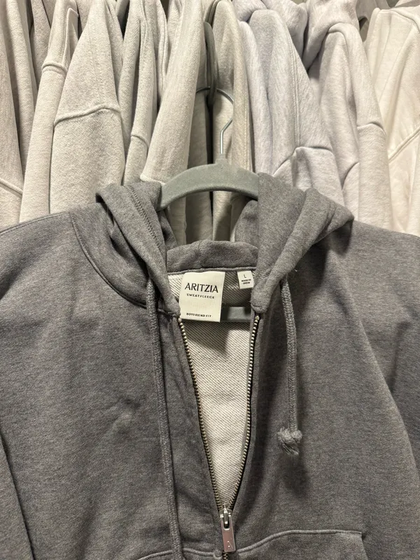 Aritzia Boyfriend Zip Hoodie - Image 3