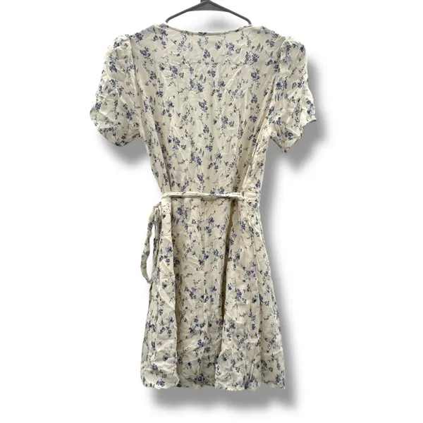 Reformation Ellwood Short Sleeve Wrap Mini Dress in Sinead White Blue Floral‎ M - Image 6