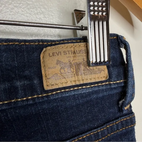 Levi’s 512 Perfectly Slimming Bermuda Length Denim Jean Shorts Size 10 - Image 4
