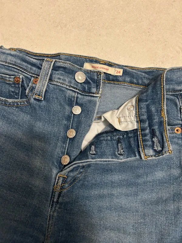 Levi’s Wedgie Straight Women’s Jeans High-Rise - Image 3