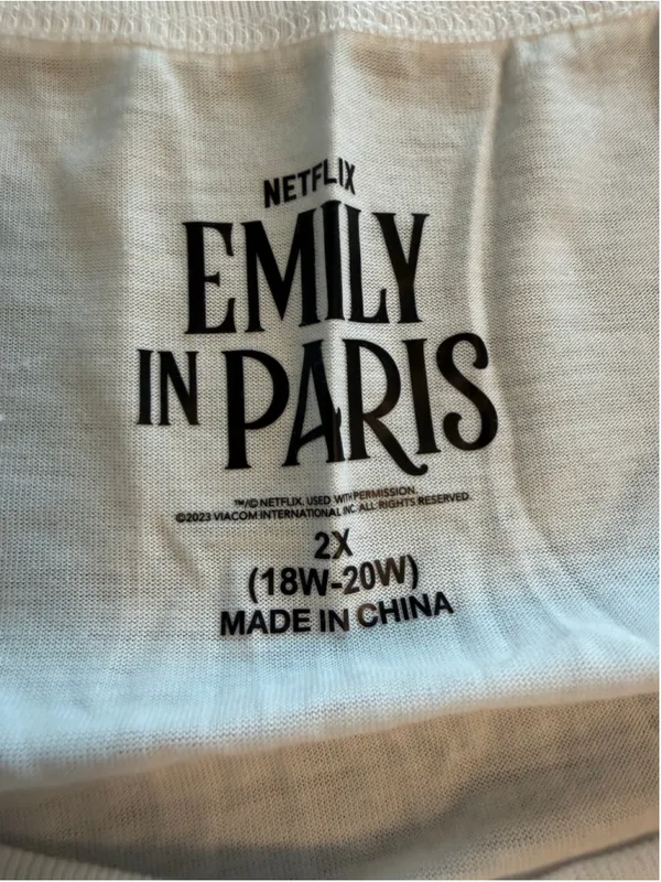 Emily in Paris Pajama Set 2X White Purple EUC - Image 4