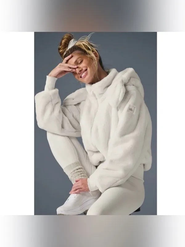 Alo Yoga Foxy Faux Fur Jacket Ivory White With Removable Hoodie Size Small - Image 10