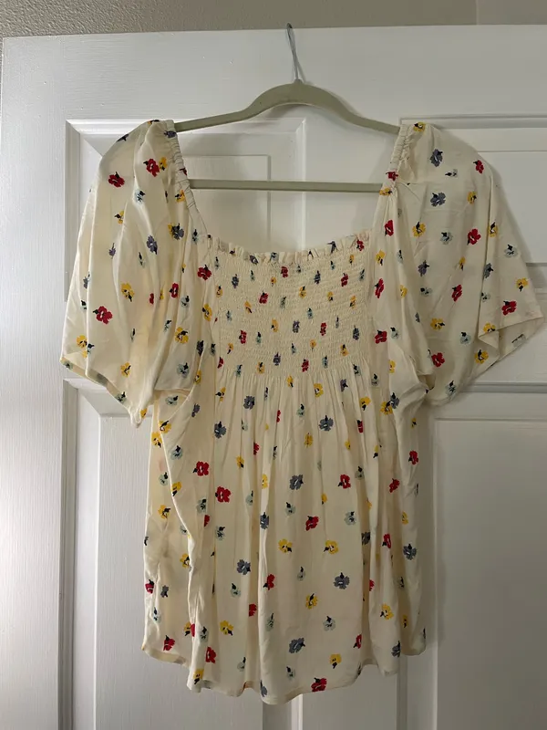 Madewell Seamed Button-Down Shirt in Confetti Floral - Image 4