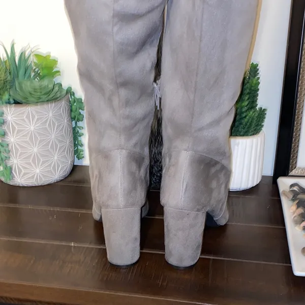 Charlotte Russe Gray Faux Suede Knee-High Boots Size 9 - Image 13