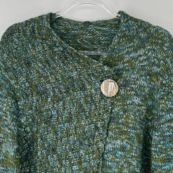 ONE GIRL WHO Sweater Women's M/L‎ Green Blue Flecked Ribbed One Button Cardigan - Image 4