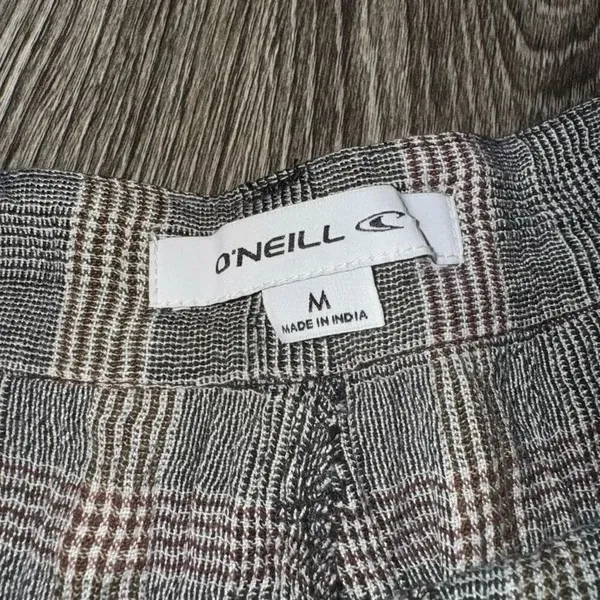 O’Neil lightweight plaid capri’s - Image 3