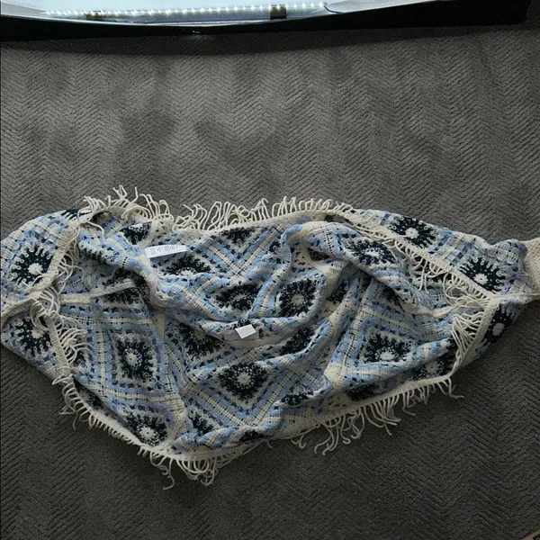 House Of Harlow 1960 Blue and Cream Crochet Fringe Sweater Shrug Coverup One Siz - Image 9