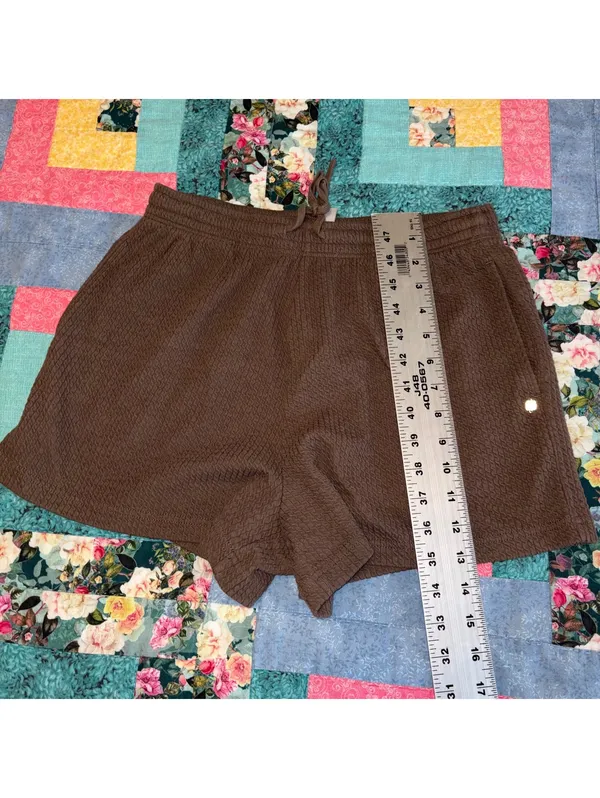 Fabletics Medium $50 Crinkle Knit High Waisted Brown Textured Athletic Shorts - Image 9