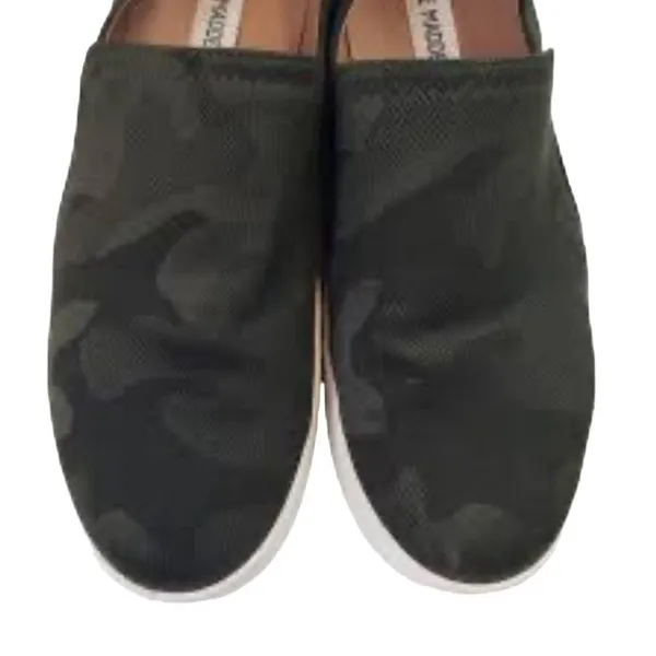 Steve Madden Zayna Camo Green Slip On Sneakers Womens Size 9.5 Athletic Shoes - Image 2