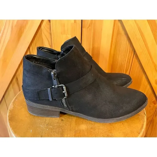 FERGALICIOUS Fergie NADIRA FAUX LEATHER Side-Zip HARNESS STRAP Bootie 8.5M - Image 3