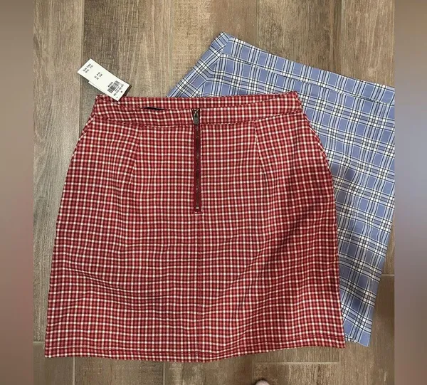 Hollister Red and Blue Mini Pencil Skirt Set - Image 2
