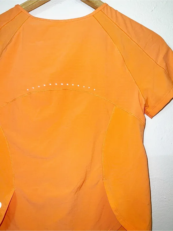 Lululemon Women's Orange Performance Short Sleeve Top - Image 5