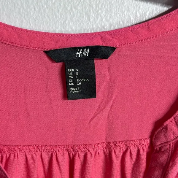 H&M Women Casual 3/4‎ Sleeve Pink Blouse Size S. - Image 4