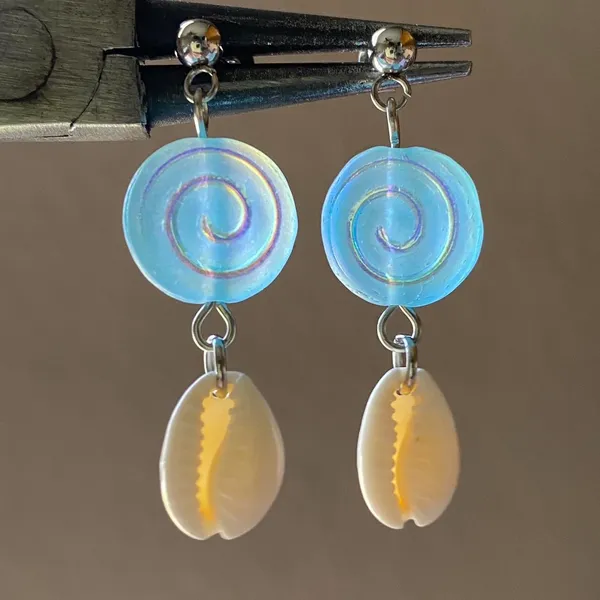 quality Czech glass beads snail shell & natural cowrie seashell dangle earrings 🌀💕 - Image 2