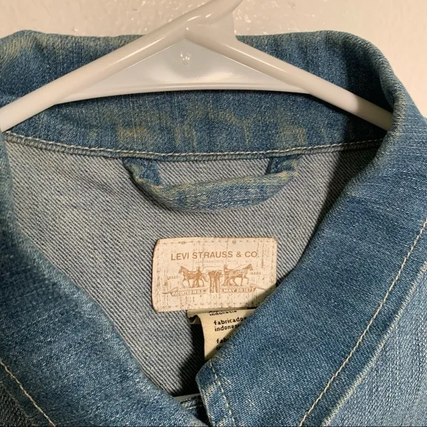 Levi's Womens Size Small Denim Jean Jacket Light Wash Stretch Cotton - Image 7