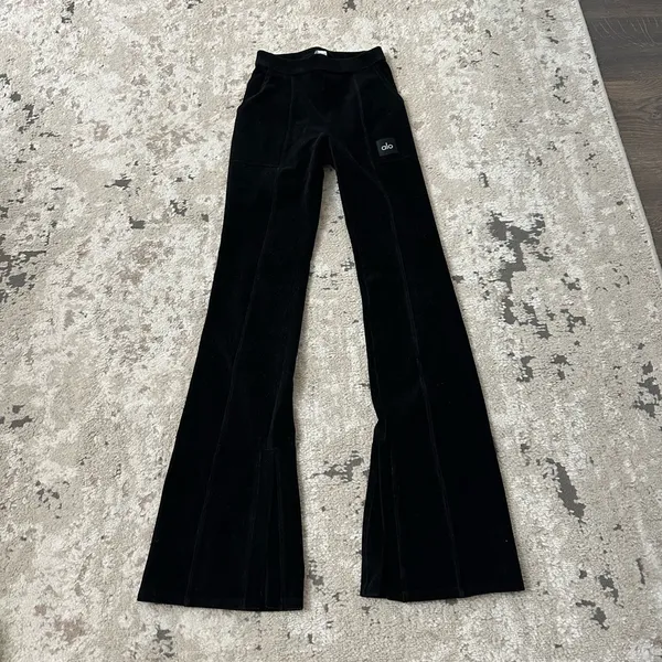 Alo Micro Corduroy High-Waist Winter Break Flare Pants Size XXS in Black - Image 3