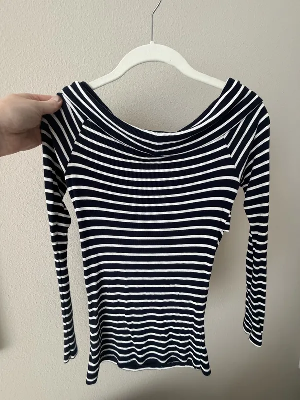 Abercrombie & Fitch Off the Shoulder Knit Top - Image 2