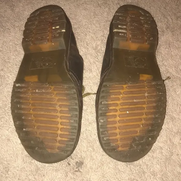 Dr. Martens Air Wair Classic Lace Up - Image 2