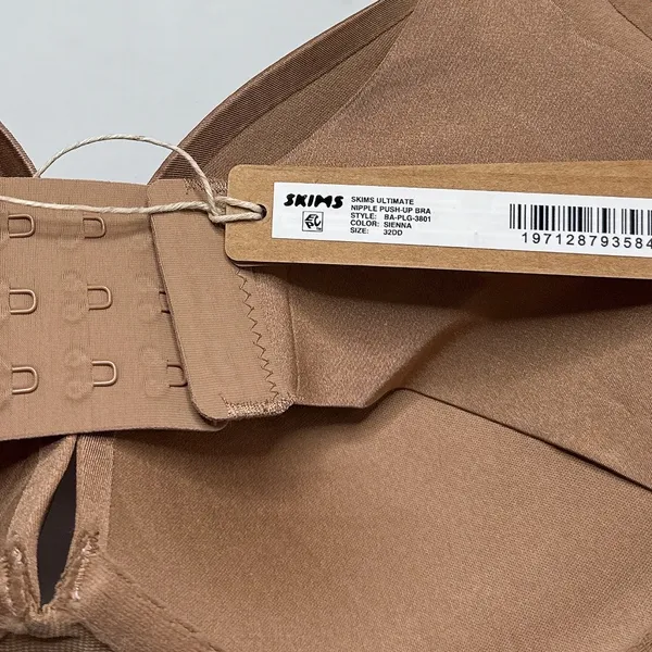 NWT Skims Ultimate Nipple Push-Up Bra - Image 4