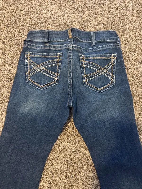 Women’s sz 32S Ariat Mid Rise Boot Cut Jeans - Image 2