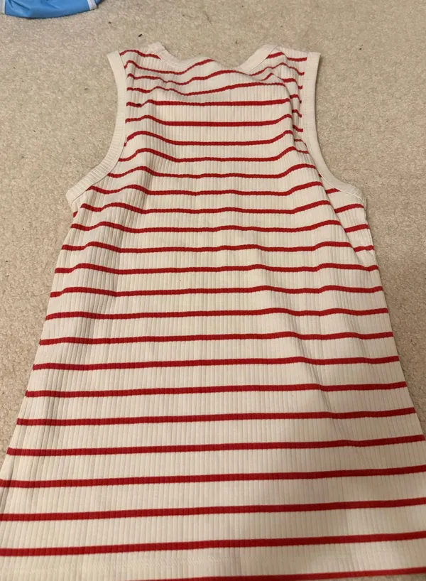 Gap Tank Top - Image 3