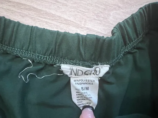 Green booty short shorts Size M - Image 3