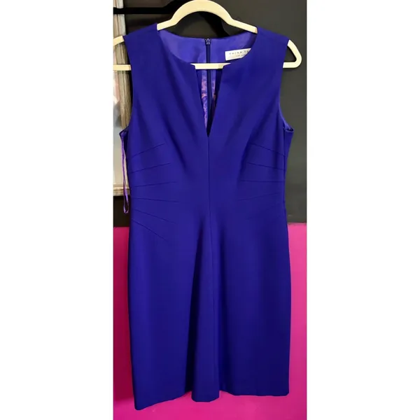 Trina‎ Turk Royal Blue Notched V-Neck Sunburst Pleat Sheath Dress Size 4 - Image 4