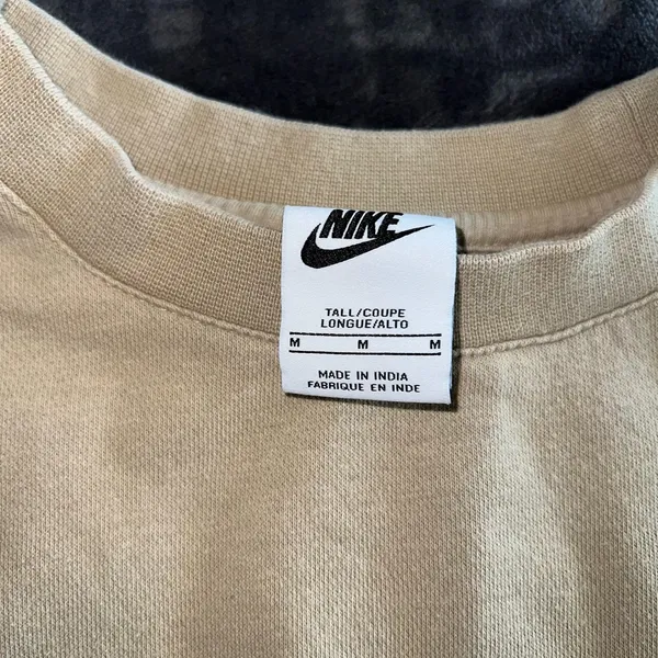Nike Crewneck Sweatshirt in Tan Size Medium - Image 4