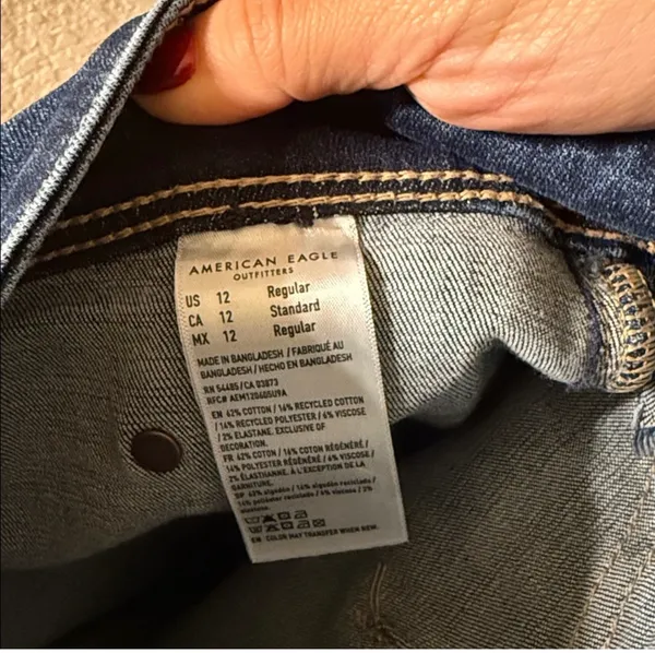 American Eagle Low-Rise Kick Boot Jeans - Image 9