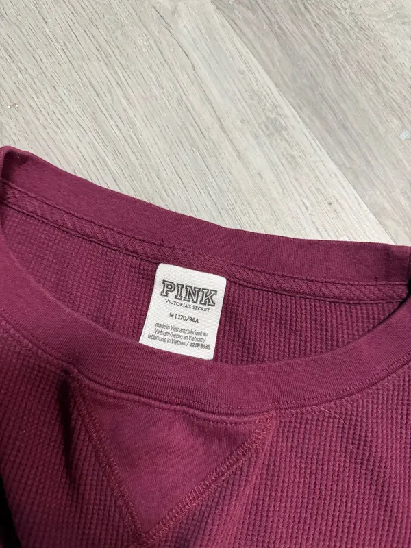 PINK Victoria's Secret cropped long sleeve - Image 4