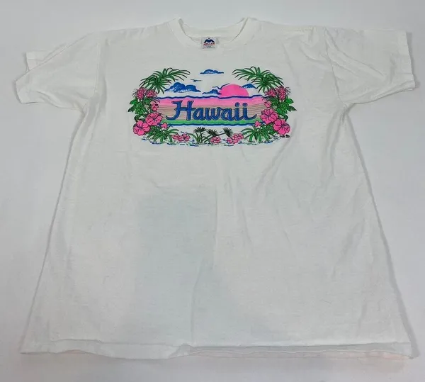 Vintage Hawaii Graphic T-Shirt - Image 4