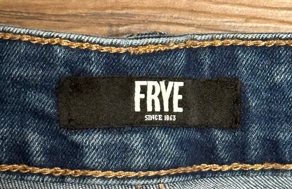 Woman’s FRYE jeans - Image 3
