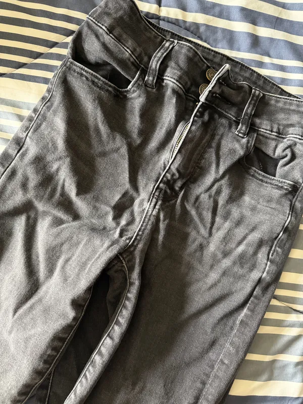 American Eagle Jeans - Image 2