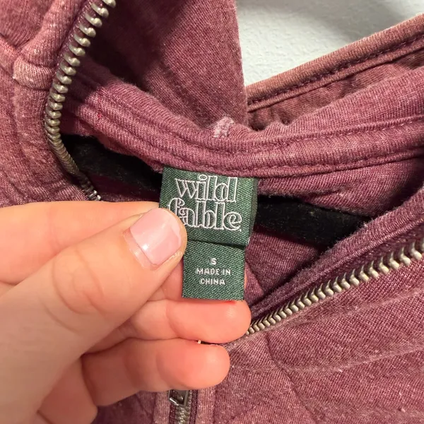Wild Fable Quilted Full Zip Hooded Jacket Size S Burgundy Maroon Diamond Stitch - Image 2