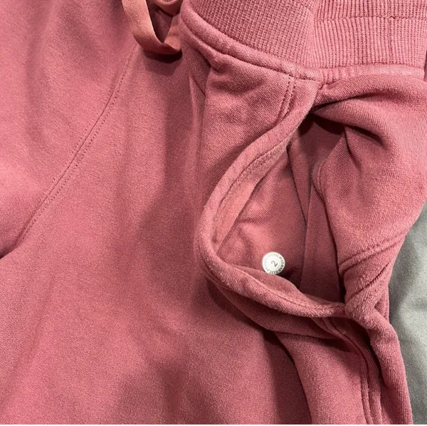 Lululemon Joggers - Image 4