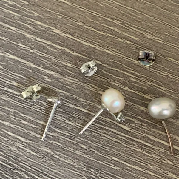 925 Sterling Cultured Pearl Single Stud Set Gorjana Carmel Hammered Gray Cream - Image 4
