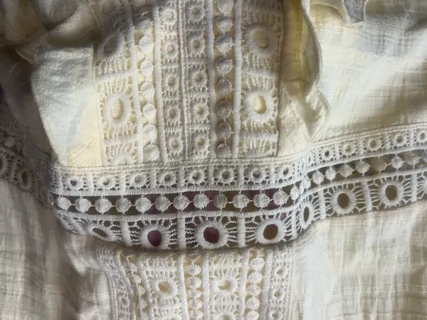 Audrey Parks Francesca’s Yellow Lace Detailed Dress Medium - Image 3