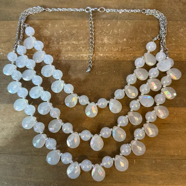 Iridescent white layered bead bib necklace - Image 2