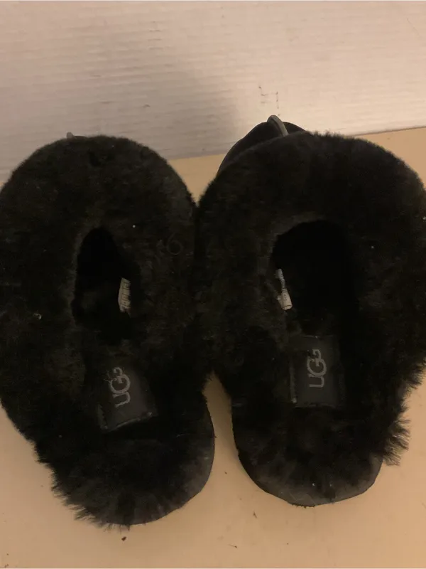 UGG women Black Suede fur platform slipper shoes US 6 - Image 9