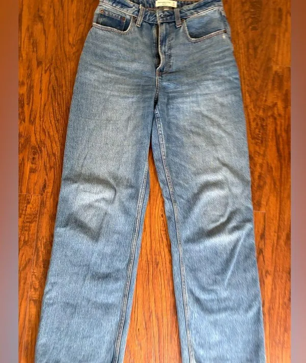 Abercrombie the loose high rise Jean - Image 2