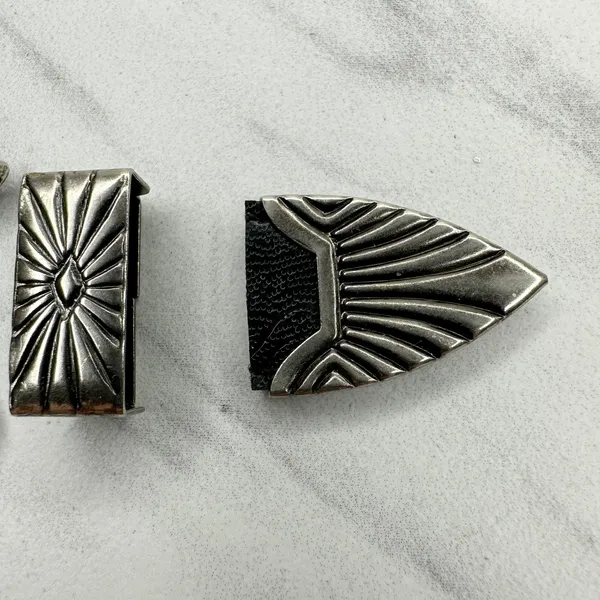Western Style Silver Tone Belt Buckle Keeper Tip Set ✨ - Image 4