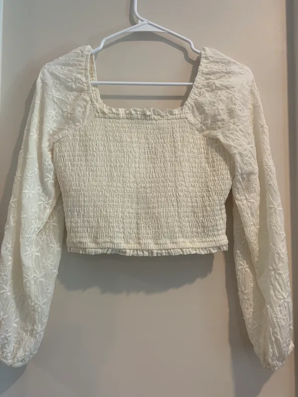 American Eagle Puff Sleeve Top - Image 2