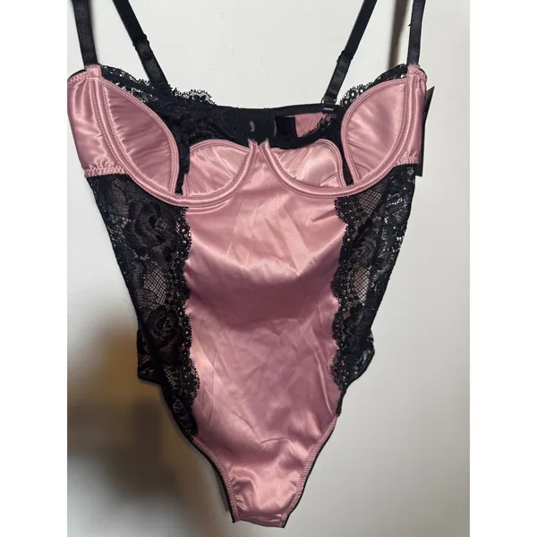 NWT Frederick's Of Hollywood Ilana Satin And Lace Pink Teddy Size Small S - Image 4