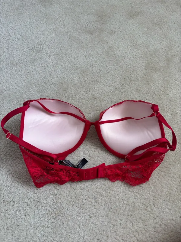 Victoria's Secret Red Lace Push-Up Bra - Image 3