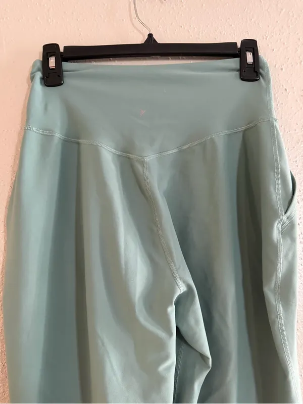Old Navy Active Powersoft Joggers Size M Activewear Athleisure High Waisted - Image 4